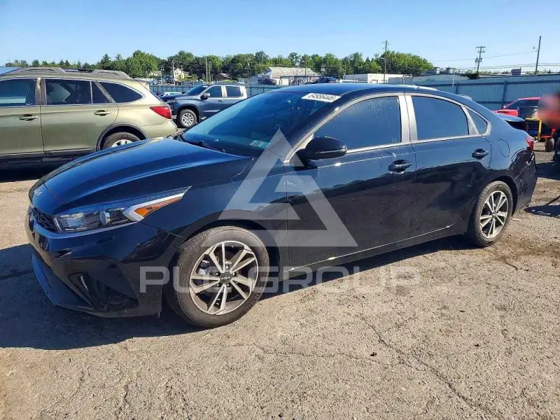 2023 KIA Forte фото