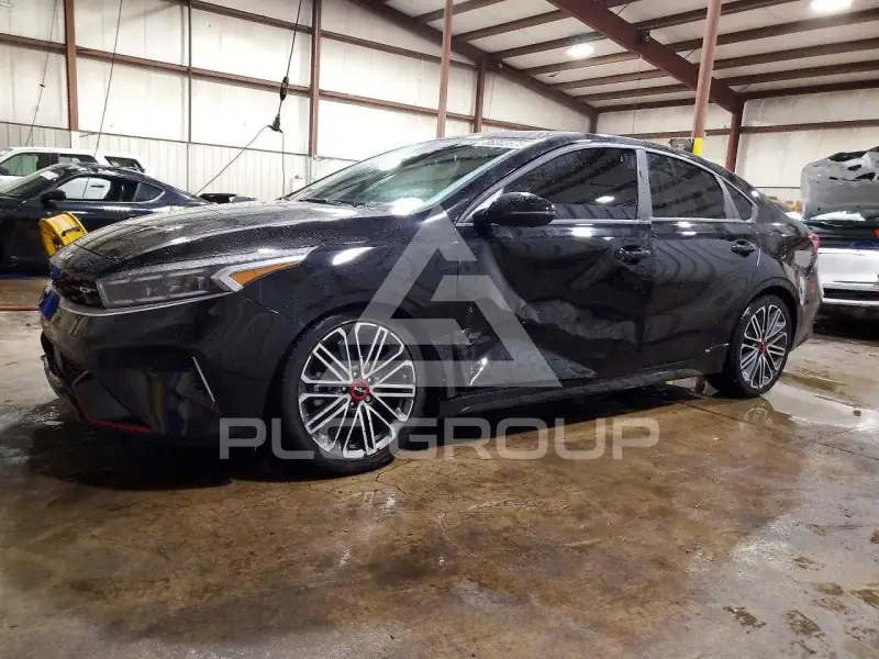 2023 KIA Forte фото