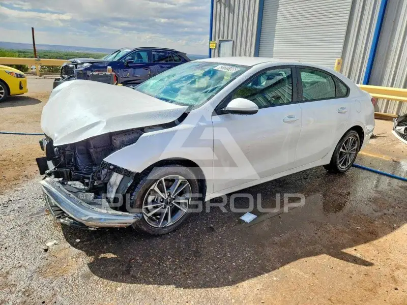 2023 KIA Forte photo