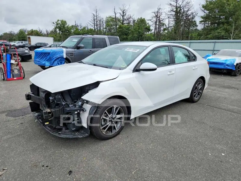 2023 KIA Forte фото