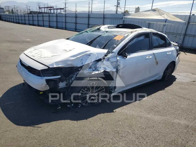 2023 KIA Forte фото