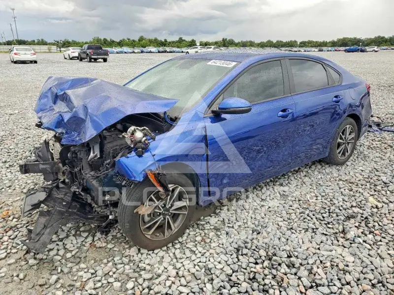 2023 KIA Forte фото