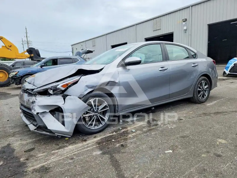 2023 KIA Forte фото