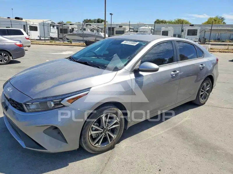 2023 KIA Forte фото