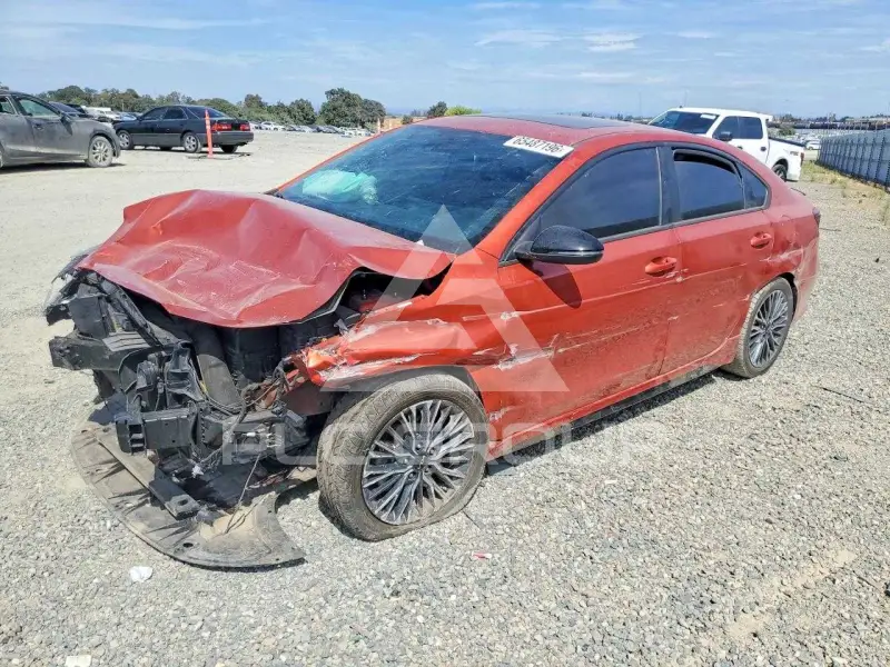 2023 KIA Forte фото