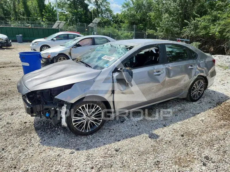 2023 KIA Forte photo