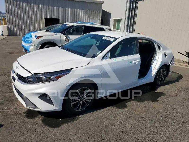 2023 KIA Forte photo