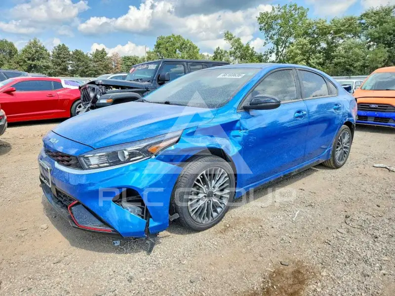 2023 KIA Forte фото