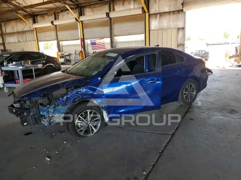 2023 KIA Forte фото