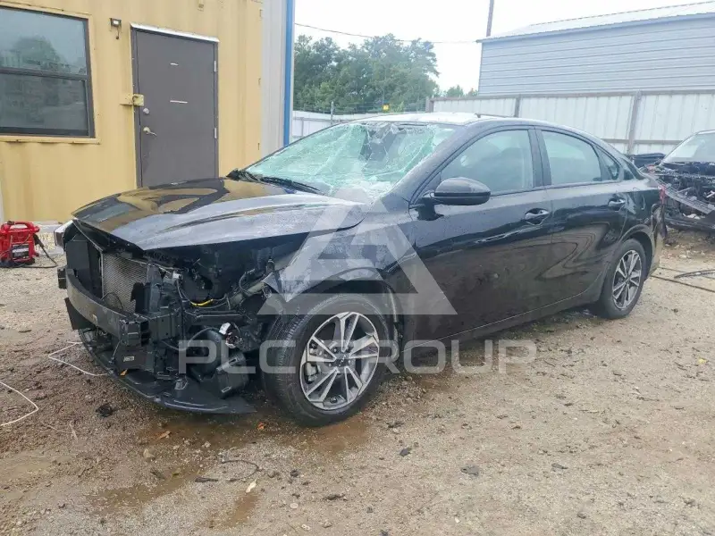 2023 KIA Forte фото