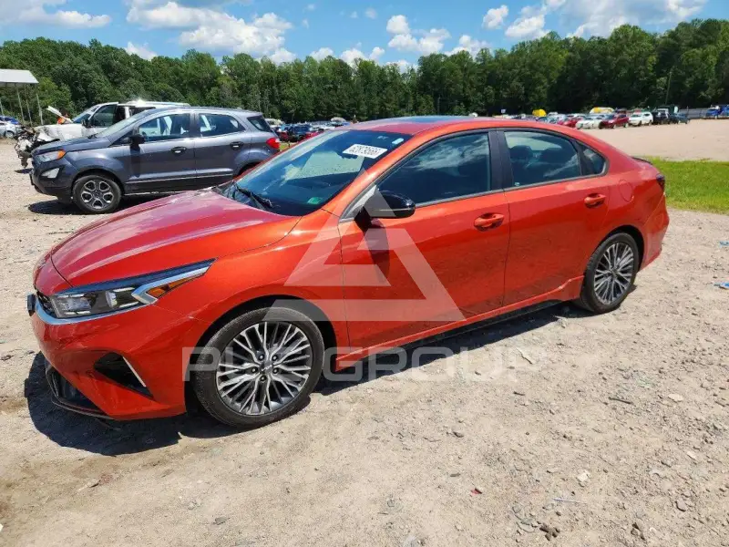 2023 KIA Forte фото