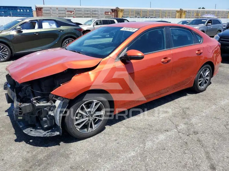 2023 KIA Forte фото