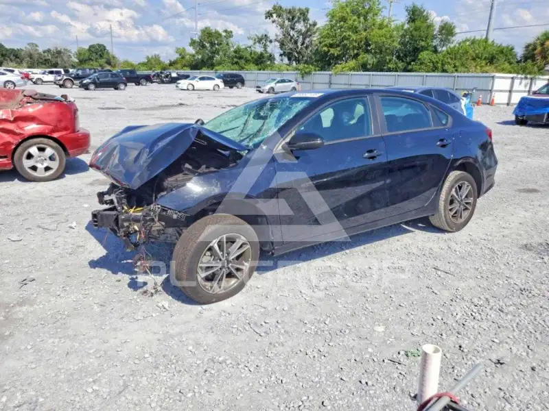 2023 KIA Forte фото