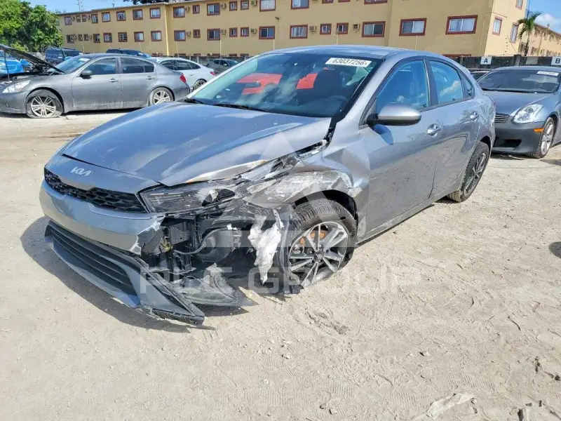 2023 KIA Forte фото
