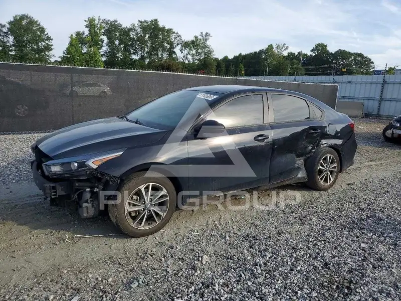 2023 KIA Forte фото