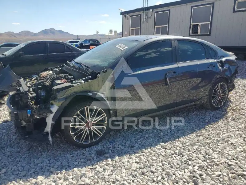 2023 KIA Forte фото