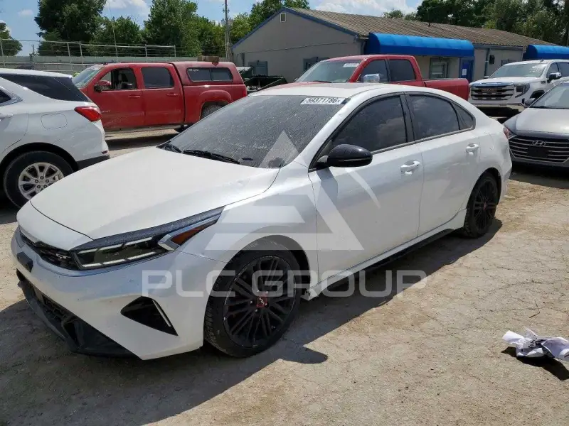 2023 KIA Forte фото