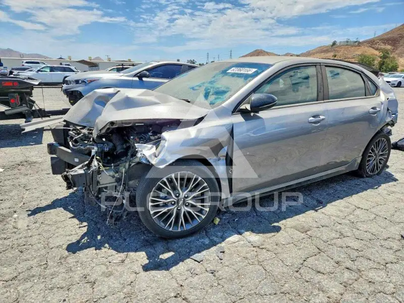 2023 KIA Forte photo