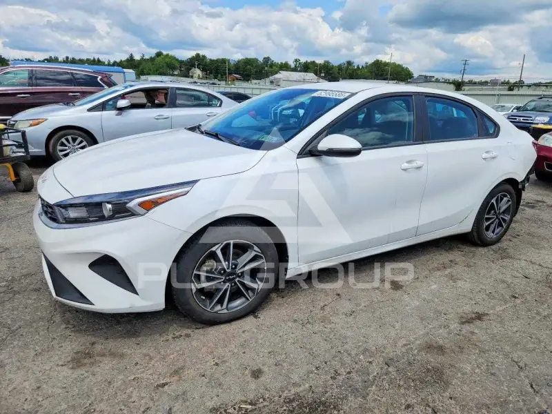 2023 KIA Forte фото
