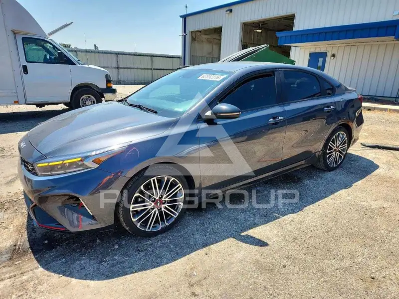 2023 KIA Forte фото
