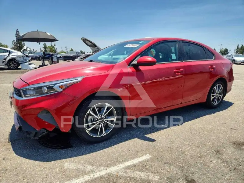2023 KIA Forte фото