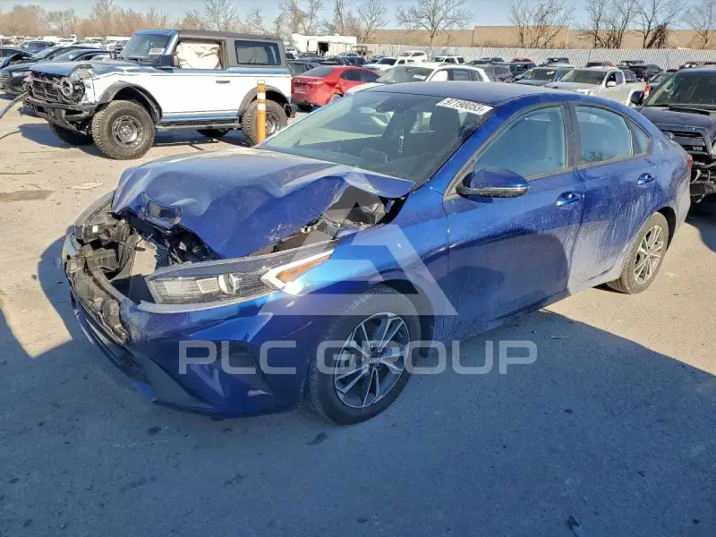 2023 KIA Forte фото