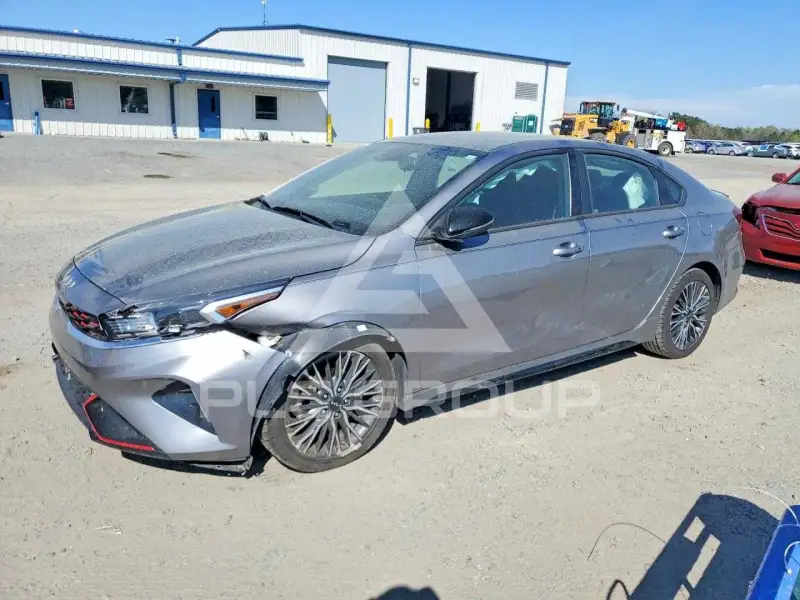 2023 KIA Forte фото