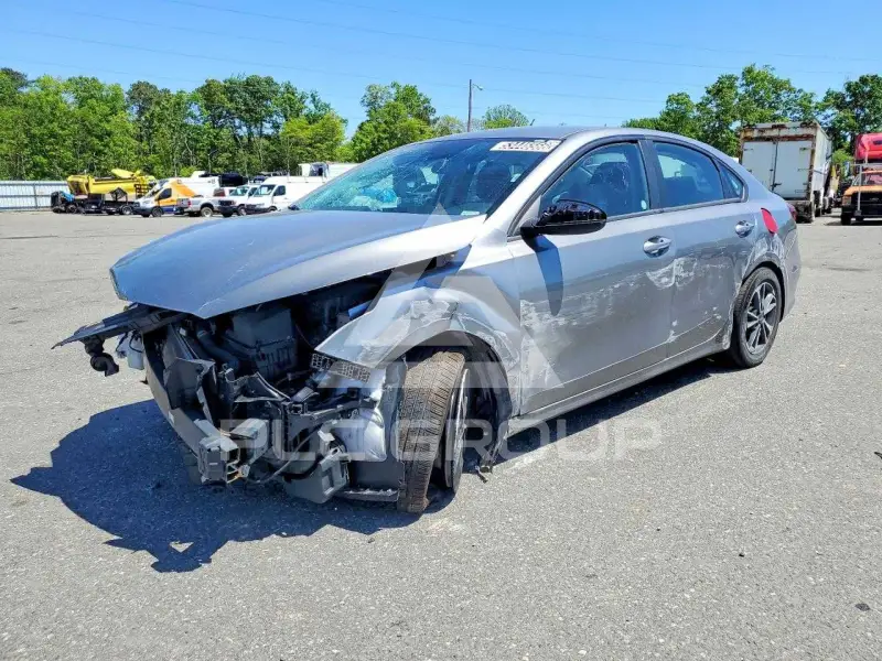 2023 KIA Forte фото