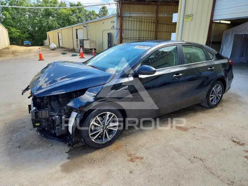2023 KIA Forte фото