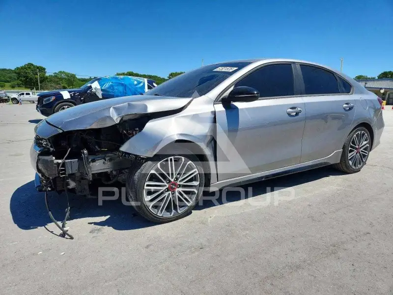 2023 KIA Forte фото