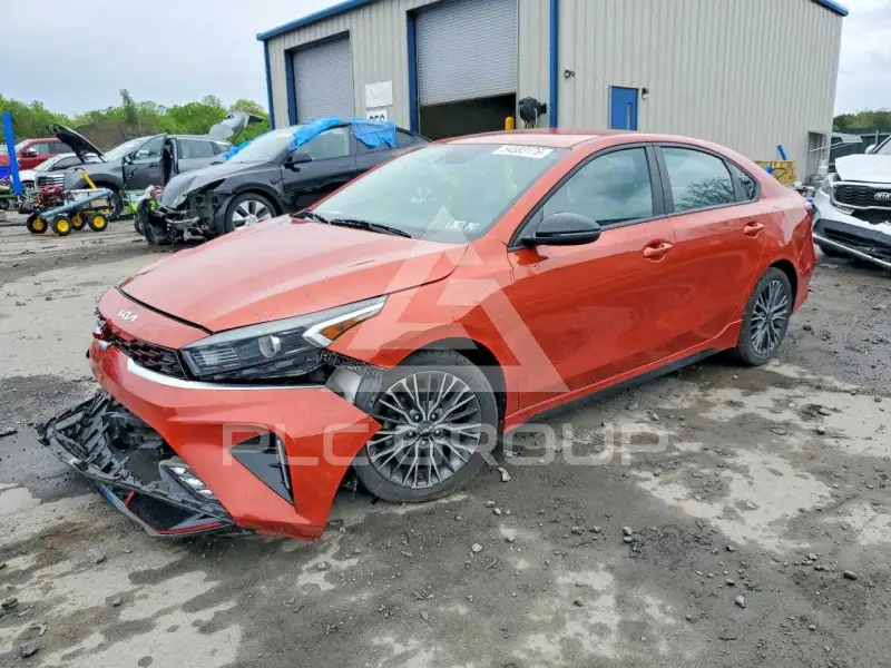 2023 KIA Forte фото