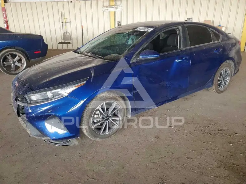 2023 KIA Forte фото