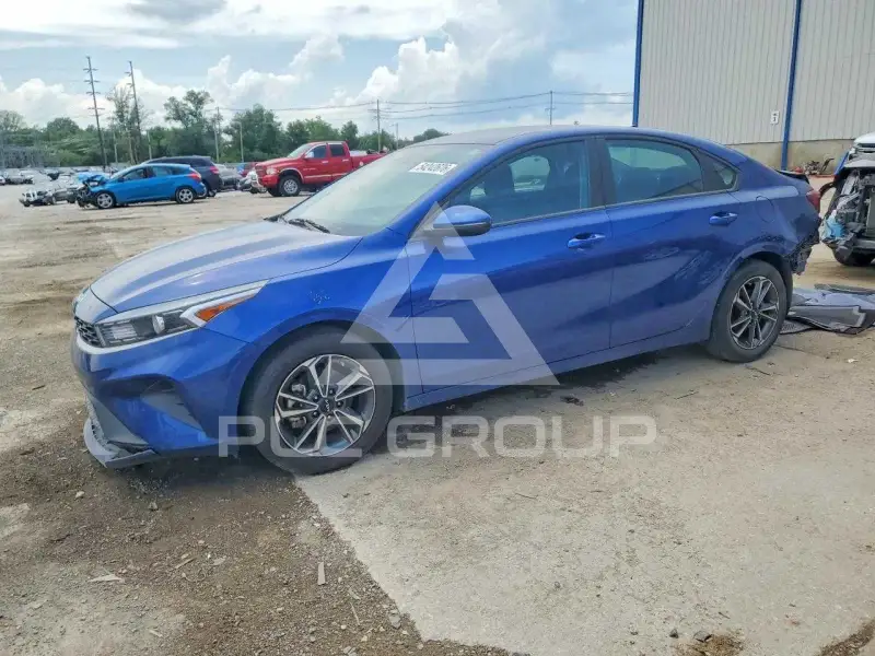 2023 KIA Forte фото