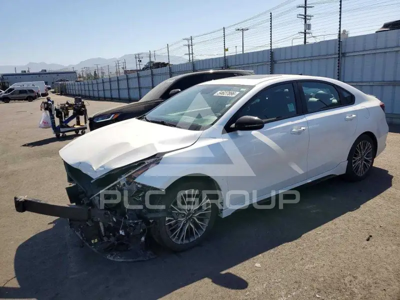 2023 KIA Forte photo