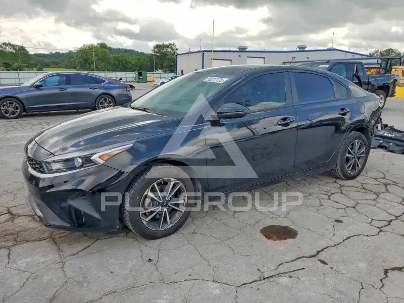 2023 KIA Forte фото