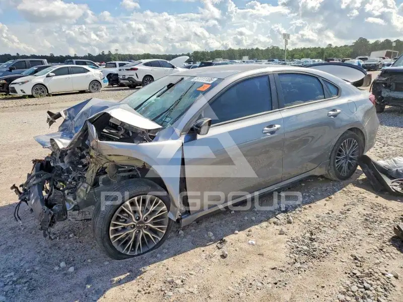 2023 KIA Forte фото