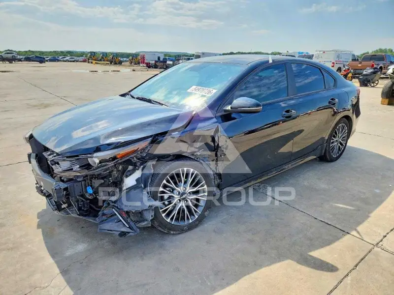 2023 KIA Forte фото