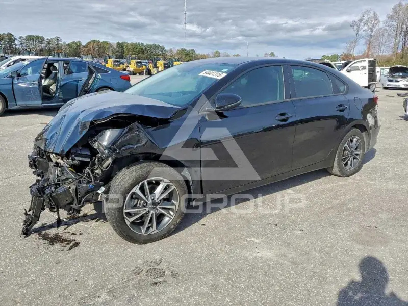 2023 KIA Forte фото