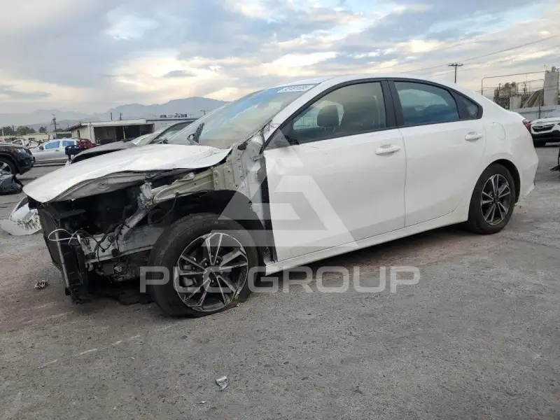 2023 KIA Forte фото