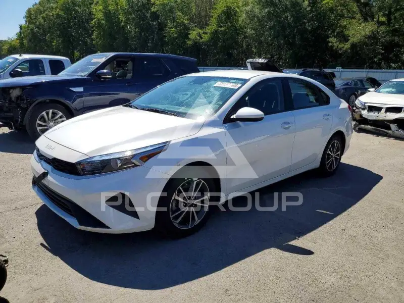 2023 KIA Forte фото