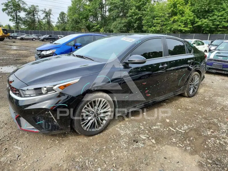 2023 KIA Forte фото