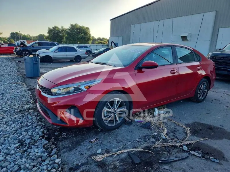 2023 KIA Forte фото
