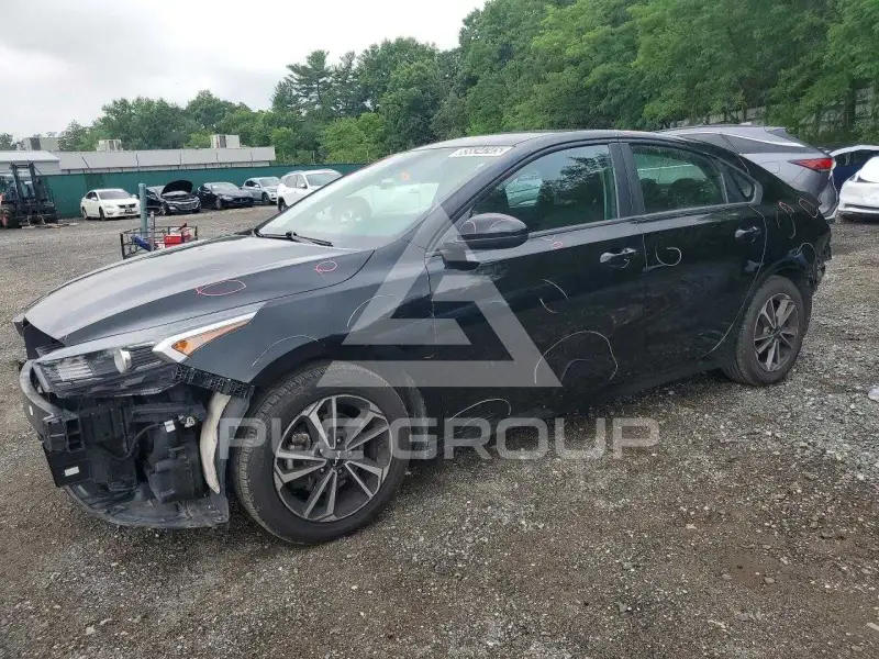 2023 KIA Forte фото