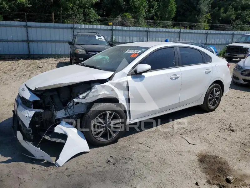 2023 KIA Forte фото