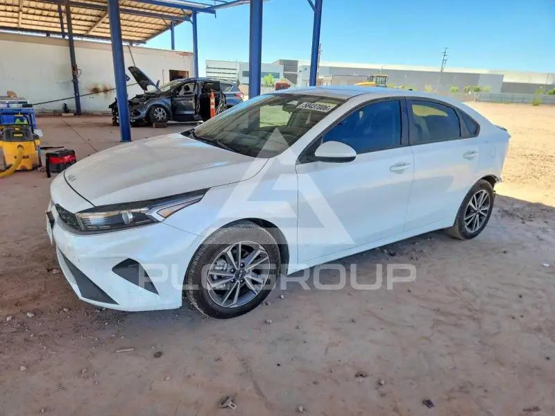 2023 KIA Forte photo
