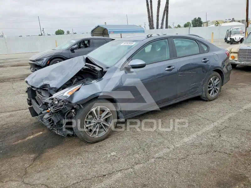 2023 KIA Forte photo