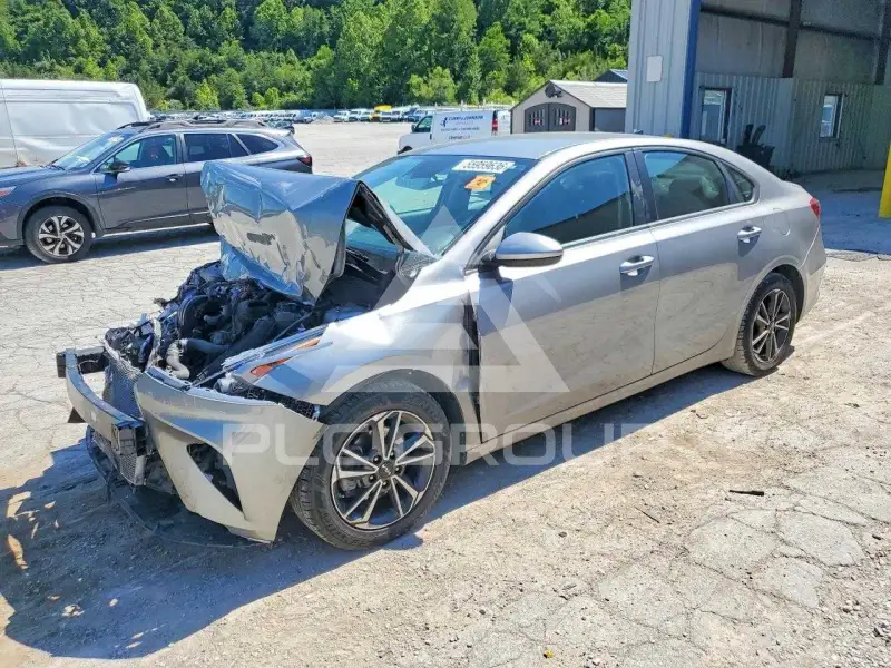 2023 KIA Forte фото