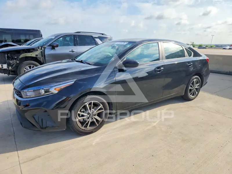 2023 KIA Forte фото
