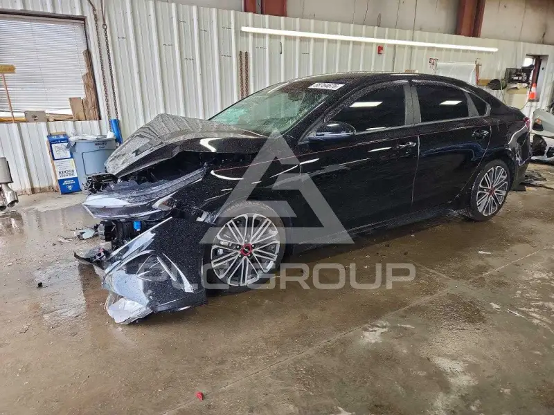2023 KIA Forte фото