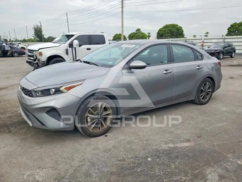 2023 KIA Forte photo